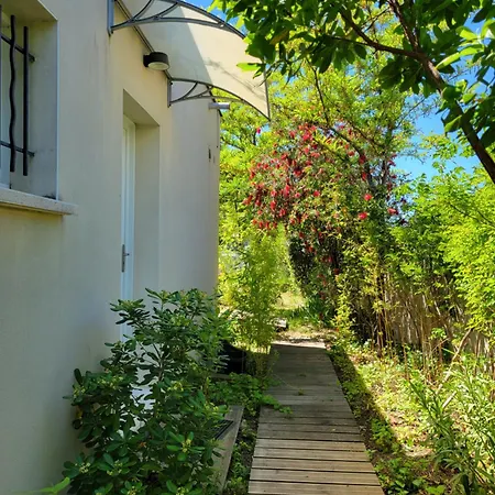 Sunagde, Climatisée, Proche Et Commerces Villa